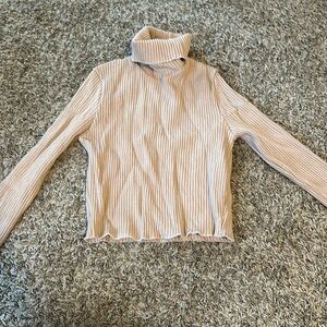 Cropped turtleneck